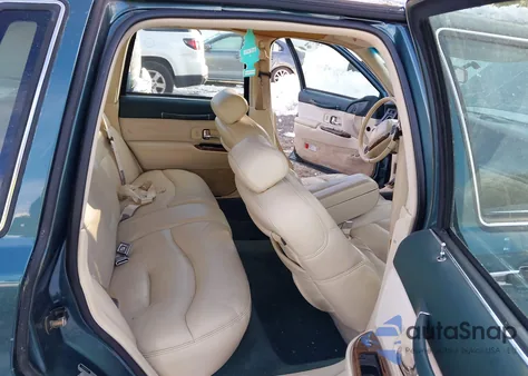 1995 Lincoln Town Car Signature/Spinnaker z USA, uszkodzony, nr VIN 1LNLM82WXSY688851